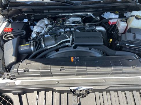 Used 2024 GMC Sierra 2500 AT4 w/ AT4 Preferred Package AWD/4WD image 16