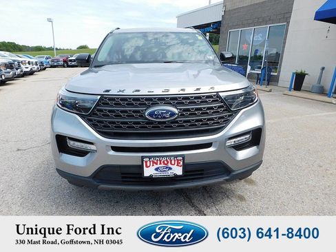 Used 2023 Ford Explorer XLT w/ Equipment Group 202A AWD/4WD image 3