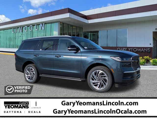 New 2026 Lincoln Navigator Premiere AWD/4WD image 1