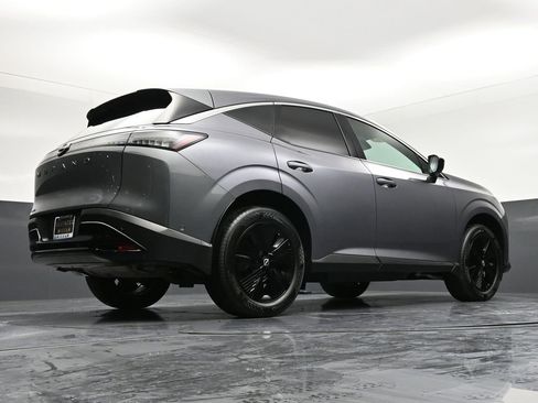 Used 2025 Nissan Murano SV image 32