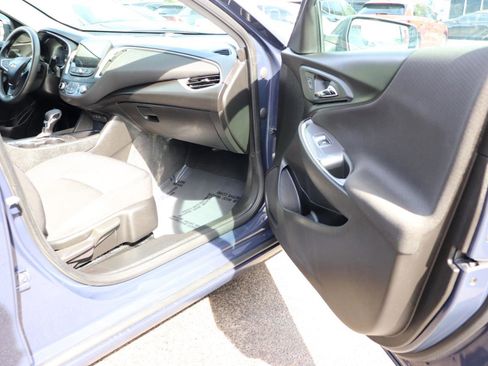 Used 2025 Chevrolet Malibu LT FWD image 15