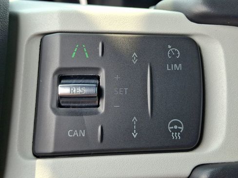 Used 2023 Land Rover Defender 130 SE AWD/4WD image 23