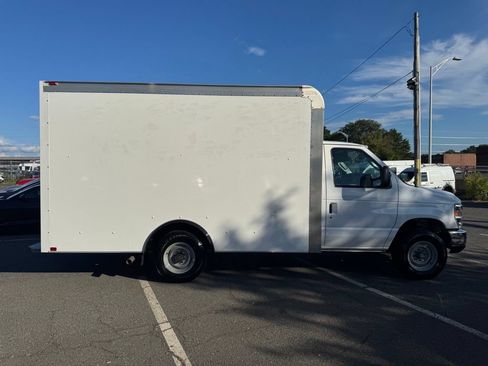 Used 2019 Ford E-350 and Econoline 350 Super Duty w/ Power Windows & Locks Group RWD image 8