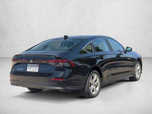 Used 2023 Honda Accord LX image 5