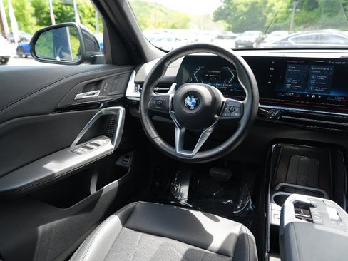 Used 2025 BMW X2 xDrive28i w/ Convenience Package AWD/4WD image 13