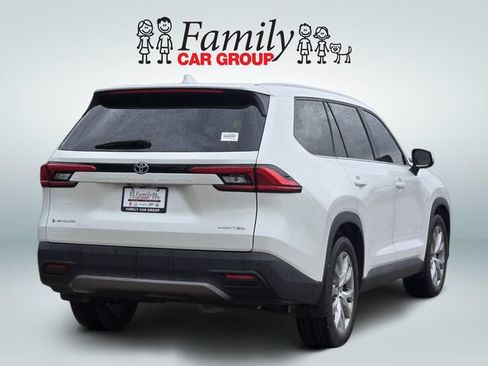 Used 2024 Toyota Grand Highlander AWD Hybrid image 4
