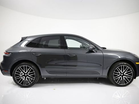 Used 2026 Porsche Macan AWD/4WD image 8
