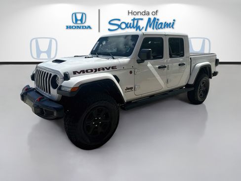 Used 2021 Jeep Gladiator Mojave AWD/4WD image 3