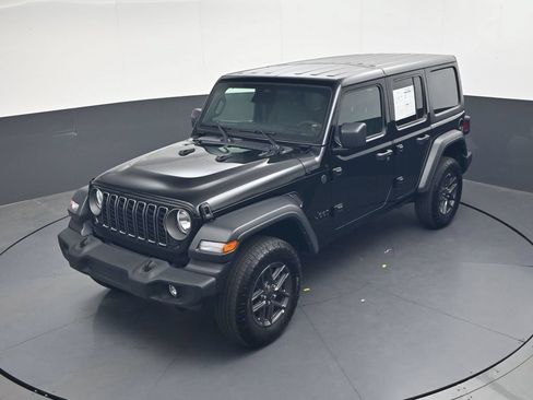 Used 2025 Jeep Wrangler Sport S AWD/4WD image 28