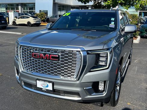 Used 2024 GMC Yukon Denali AWD/4WD image 4