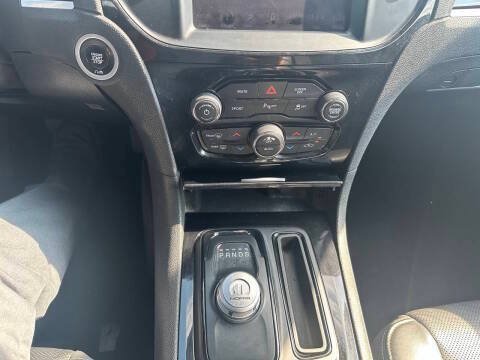 Used 2019 Chrysler 300 S w/ 300S Premium Group 2 RWD image 21