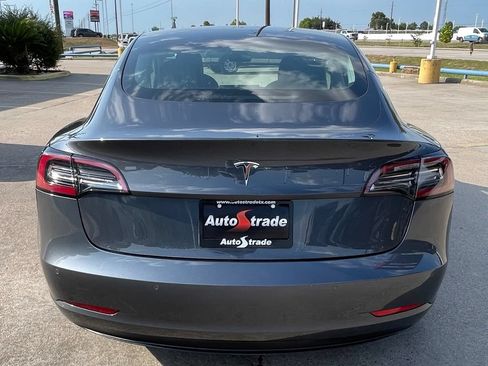Used 2018 Tesla Model 3 Long Range RWD image 13