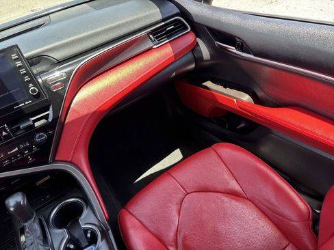 Used 2022 Toyota Camry XSE FWD image 17