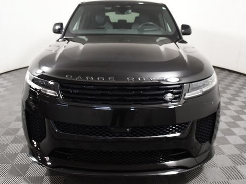 Used 2024 Land Rover Range Rover Sport AWD/4WD image 10