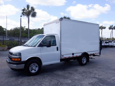 Used 2020 Chevrolet Express 3500 w/ Power Convenience Package image 2