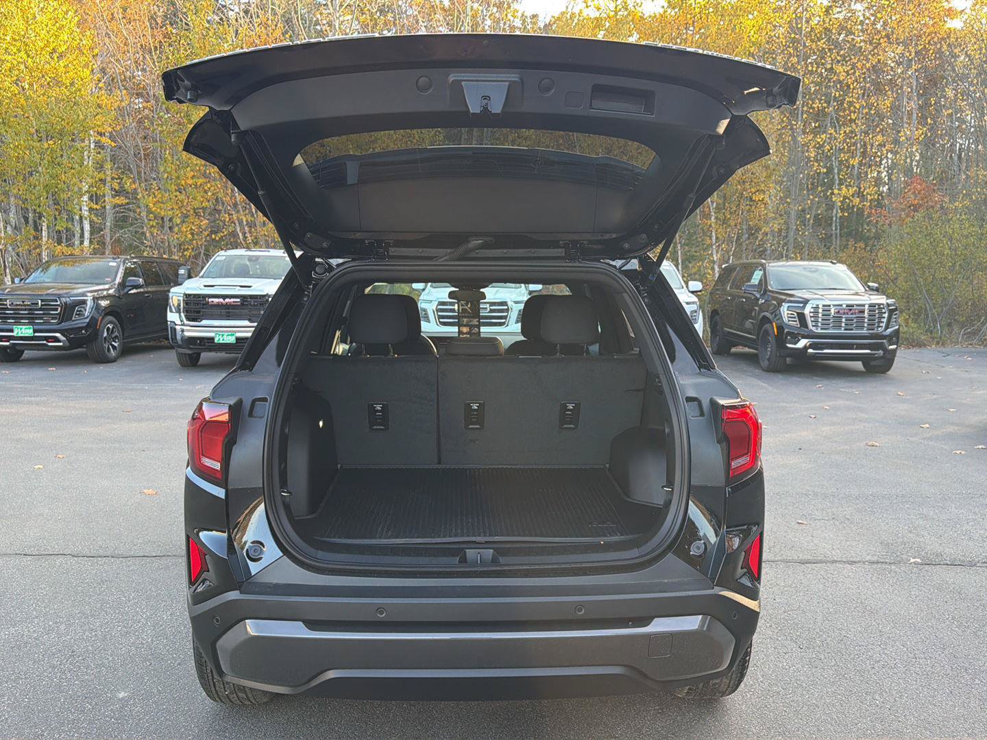 New 2027 GMC Terrain Elevation w/ LPO, Floor Liner Package AWD/4WD image 19