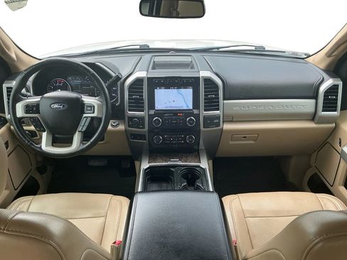Used 2018 Ford F250 Lariat w/ Lariat Ultimate Package AWD/4WD image 17