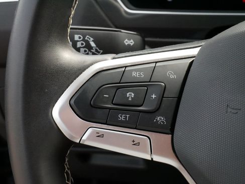 Certified 2024 Volkswagen Tiguan SE AWD/4WD image 25
