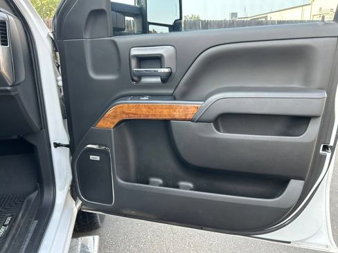 Used 2019 Chevrolet Silverado 3500 High Country w/ Duramax Plus Package AWD/4WD image 15