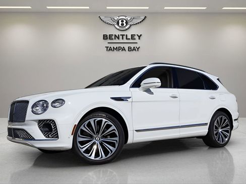 Used 2021 Bentley Bentayga Base image 1