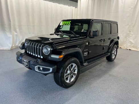 Used 2018 Jeep Wrangler Unlimited Sahara AWD/4WD image 1