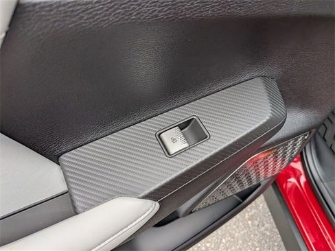 New 2025 Mitsubishi Outlander SE image 28