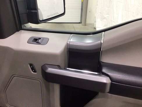 Used 2020 Ford F150 XLT w/ Equipment Group 302A Luxury image 33