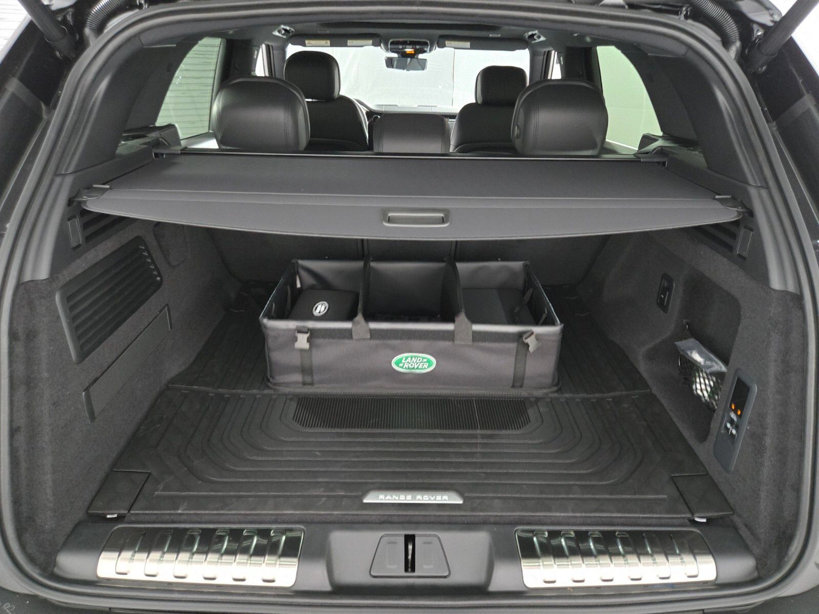 New 2026 Land Rover Range Rover Sport Dynamic SE AWD/4WD image 15