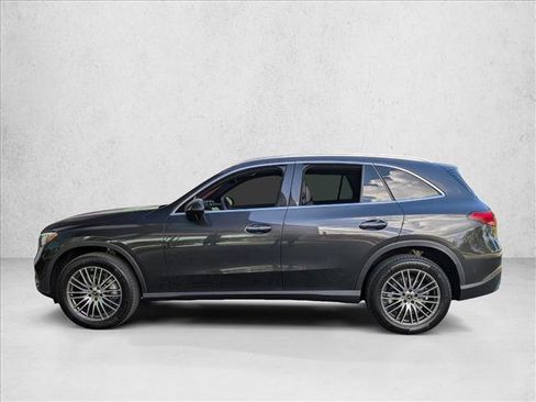 Used 2025 Mercedes-Benz GLC 300 image 8