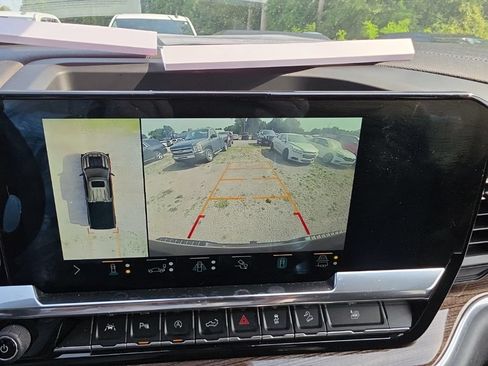 Certified 2022 Chevrolet Silverado 1500 LT Trail Boss w/ LT Trail Boss Premium Package AWD/4WD image 11
