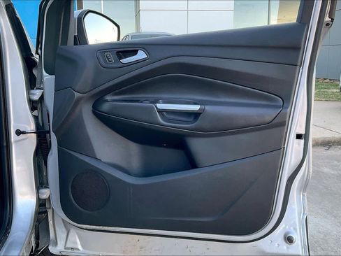 Used 2017 Ford Escape Titanium image 23