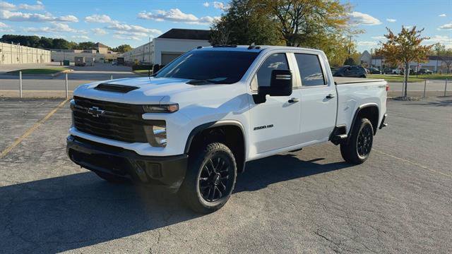 Used 2025 Chevrolet Silverado 2500 Custom AWD/4WD image 8