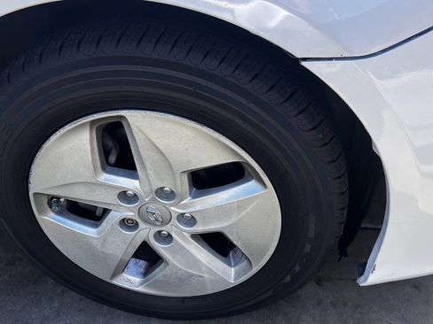 Used 2012 Hyundai Sonata Hybrid image 3