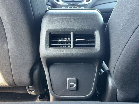 Used 2023 Chevrolet Equinox LT AWD/4WD image 26