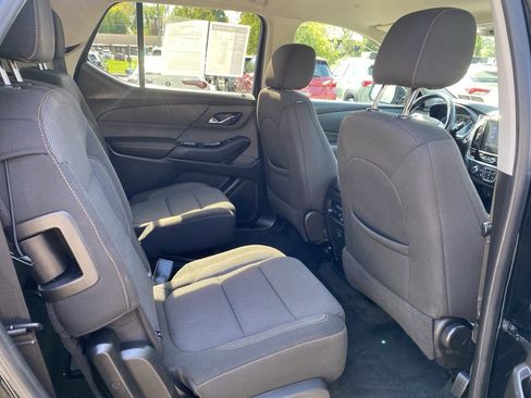 Certified 2020 Chevrolet Traverse LT w/ Driver Confidence II Package image 14