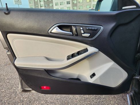 Used 2019 Mercedes-Benz CLA 250 4MATIC image 20