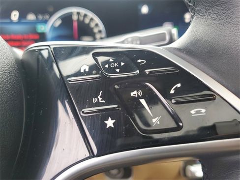 Used 2025 Mercedes-Benz GLE 450e 4MATIC image 28