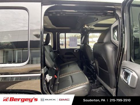 Used 2021 Jeep Wrangler Unlimited Sahara image 24