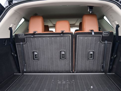 Certified 2023 Nissan Pathfinder Platinum w/ Cargo Package image 13