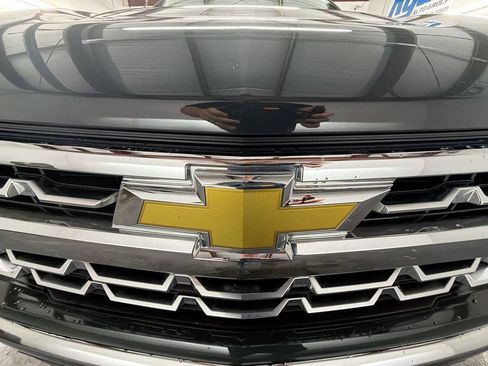 Certified 2025 Chevrolet Silverado 1500 LTZ w/ LTZ Premium Texas Edition AWD/4WD image 32