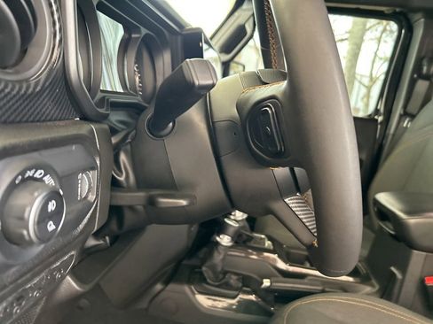 Used 2024 Jeep Gladiator Sport image 37