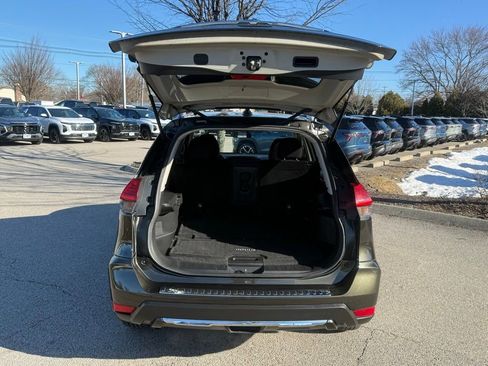 Used 2017 Nissan Rogue SV image 9