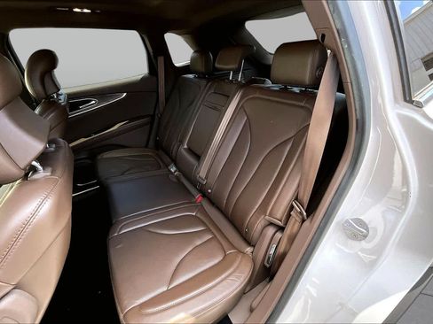 Used 2016 Lincoln MKX Reserve FWD image 21