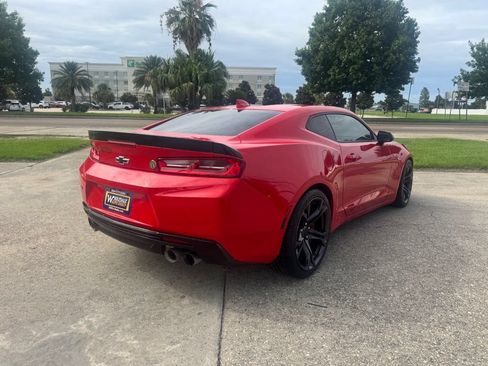 Used 2018 Chevrolet Camaro SS RWD image 5