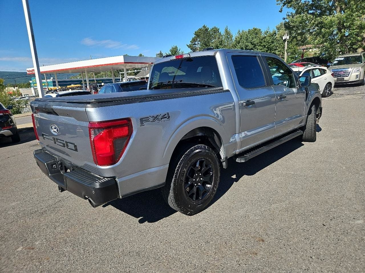 Used 2025 Ford F150 STX w/ Equipment Group 201A FX4 AWD/4WD image 3