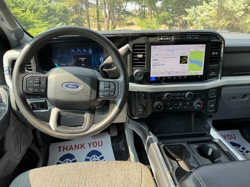 Used 2023 Ford F250 XLT w/ XLT Premium Package AWD/4WD image 13