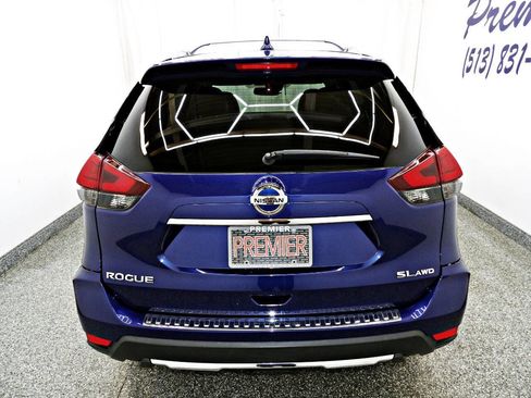 Used 2017 Nissan Rogue SL image 5