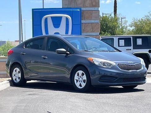 Used 2016 Kia Forte LX FWD image 3