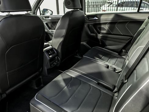 Used 2024 Volkswagen Tiguan SEL R-Line image 18