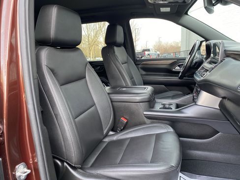 Used 2023 Chevrolet Suburban Z71 image 35